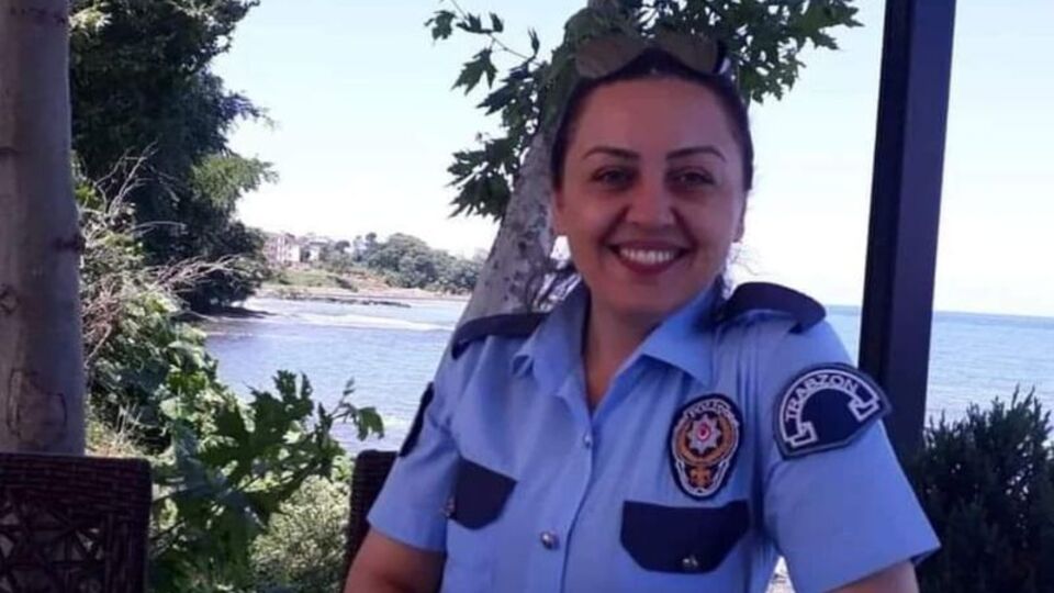 Kadın polis memuru evinde ölü bulundu