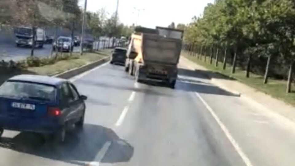 Hafriyat kamyonuyla drift yaptı!