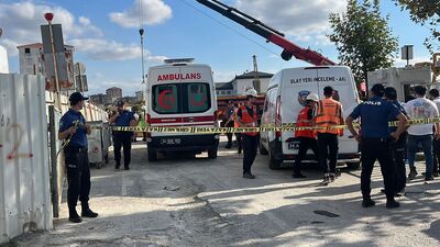 Metro inşaatında vinç devrildi! 2 kişi öldü