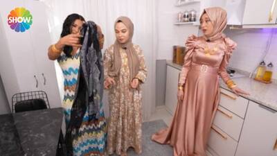 "Bu masa örtüsü değil, baş örtüsü!"