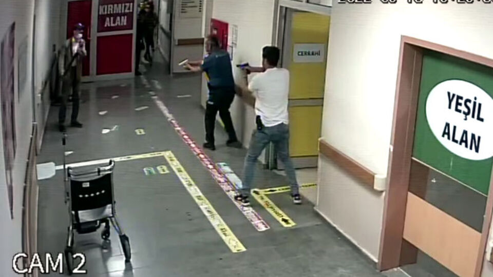 Baba ile oğlunu öldürecekti! Acilde dehşet!