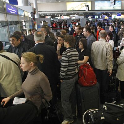 Rusya'da kısmi seferberlik sonrası bilet kararı