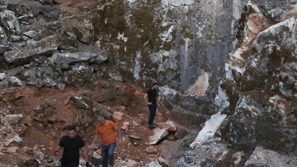 Sosyal medya videosu için araştırma yapmak istedi... Mermer ocağında buldu