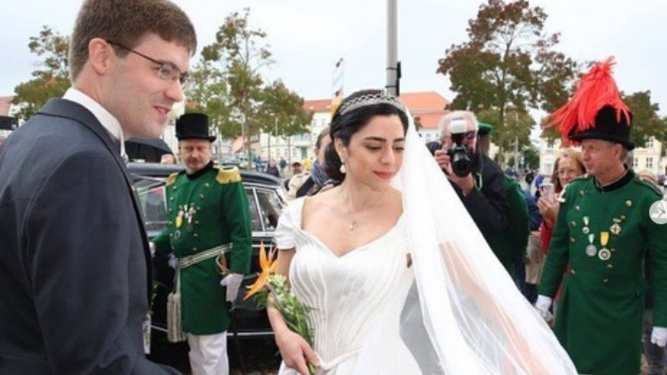 Veliaht prensle evlendi, Düşes oldu