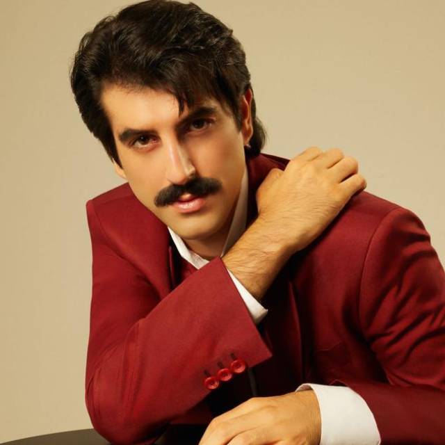 Babasını canlandıracak