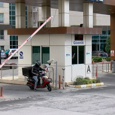 6 yaşındaki çocuğa kediye su verdi diye ceza kesildi!