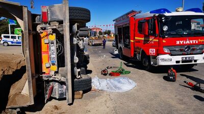 Freni patlayan kamyon devrildi! Büyük acı!