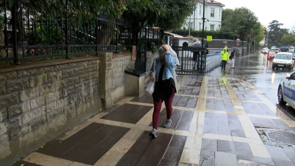 Meteoroloji'den flaş uyarı! 4 bölgede sağanak!