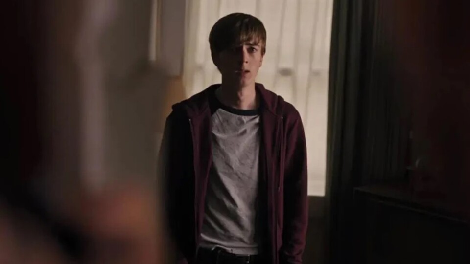 Ünlü oyuncu annesini öldürmekten ömür boyu hapse çarptırıldı