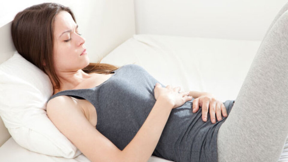 Adet ağrısı neden olur, nasıl geçer?