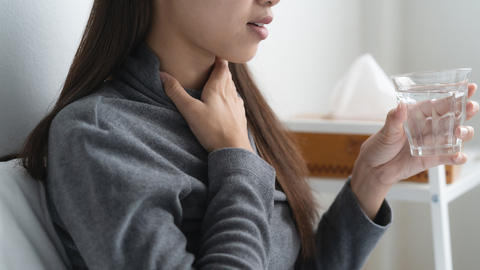 Boğaz iltihabı neden olur, nasıl geçer?