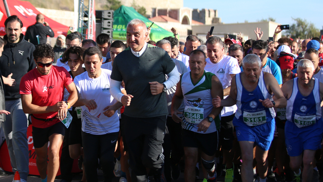 Gelibolu Maratonu'na katıldı