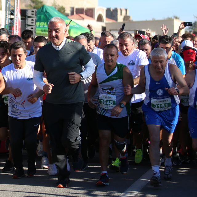 Gelibolu Maratonu'na katıldı