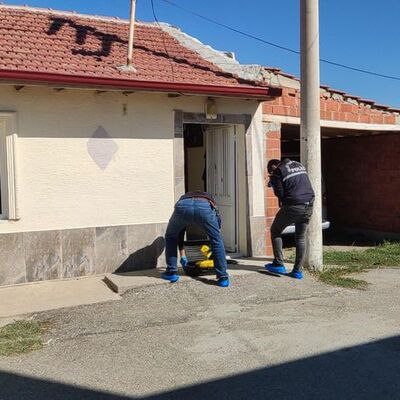 Baba ve oğullarından kanlı baskın!