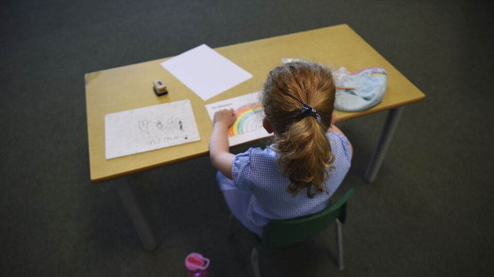 İngiltere'de gıda krizi: "Okullarda silgi yiyen çocuklar var"