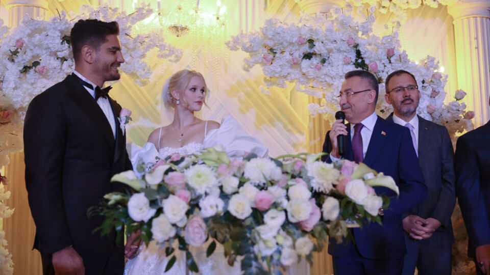 Taha Akgül dünyaevine girdi