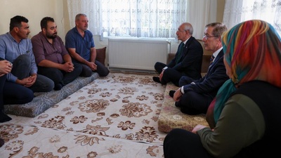 Kılıçdaroğlu Er Fethi Şahin'in ailesiyle görüştü