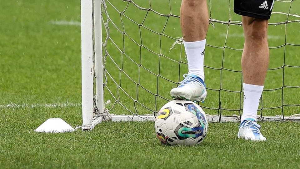 Süper Lig ithalata teslim!