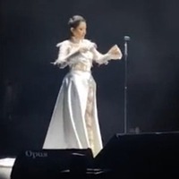 Melek Mosso'dan İranlı kadınlara destek