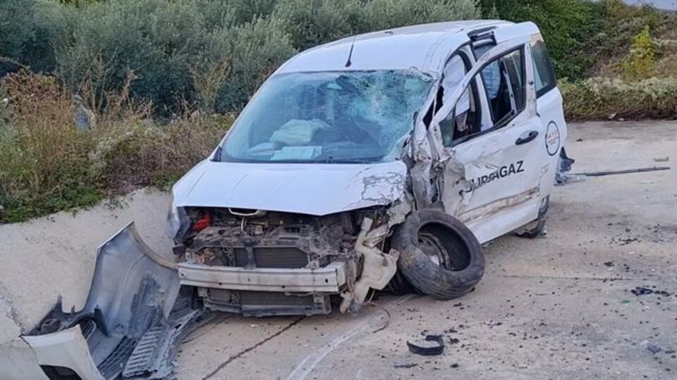 Bursa'da iki araç kafa kafaya çarpıştı: 7 yaralı