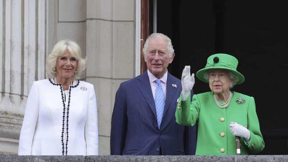 Kraliyetin yeni sembolü belli oldu