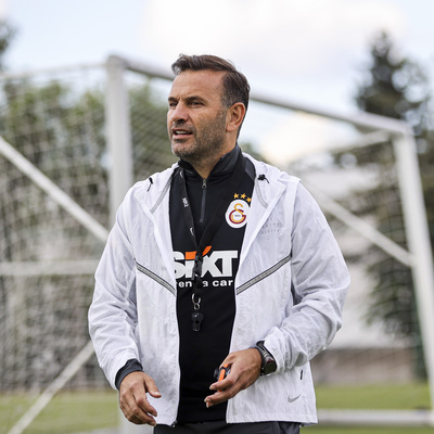 Forma aslanın ağzında!