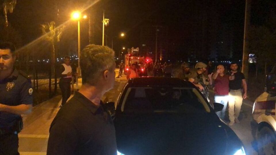 Mersin'de polisevine hain saldırı: 1 şehit, 4 yaralı