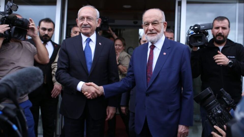 Kılıçdaroğlu, Karamollaoğlu'nu ziyaret etti