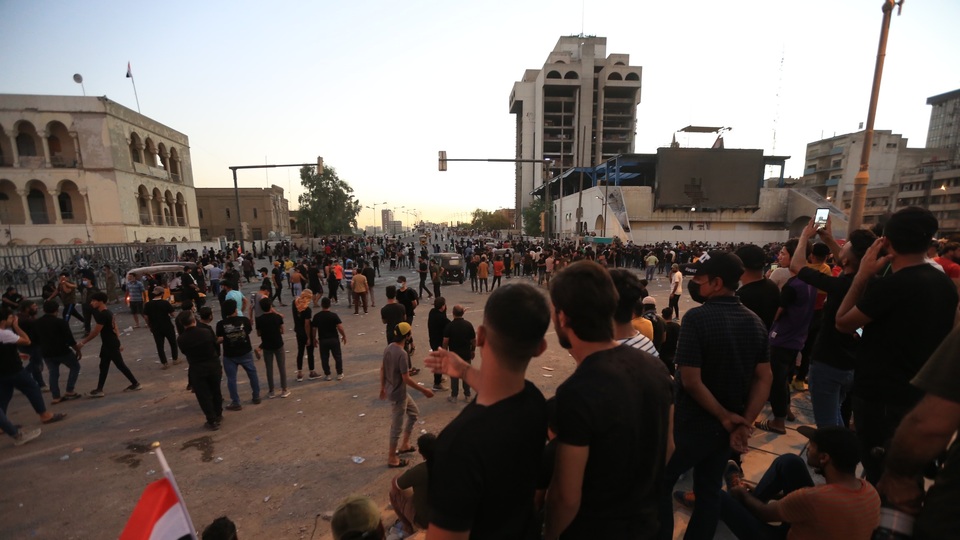 Irak yine karıştı: 133 kişi protestolarda yaralandı