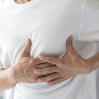 Göğüs kafesi ağrısı neden olur, nasıl geçer?