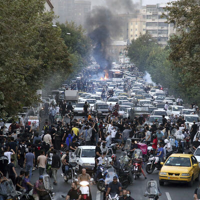 İran'da protestolar sürüyor: Binlerce kişi gözaltında!