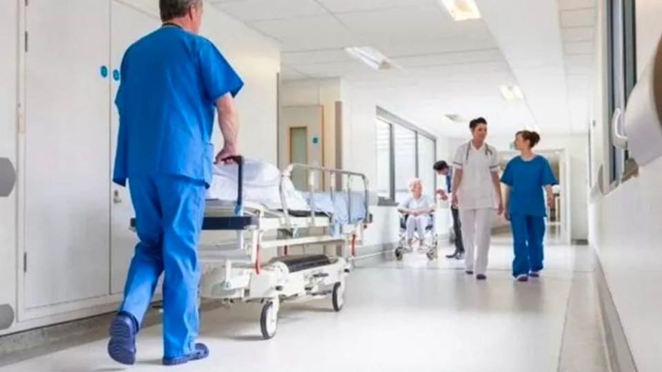 190 bin üniversite hastanesi çalışanı bu haklardan niye yararlanamıyor?