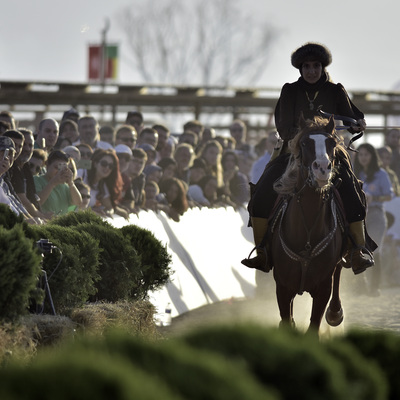 Görkemli açılış