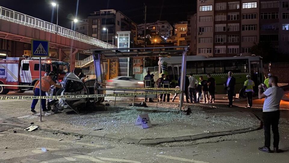 İzmit'teki kazada ölü ve yaralılar var