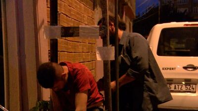 Dövüp zincirle bağladılar, yanına not bıraktılar!