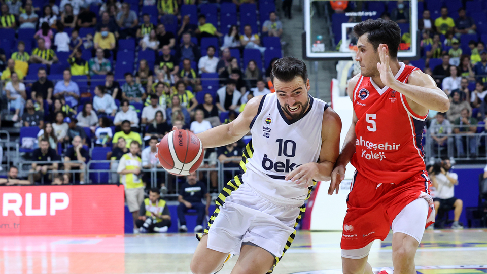 Fenerbahçe Beko galibiyetle başladı