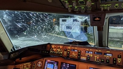 Kokpit camı çatlarsa ne olur?