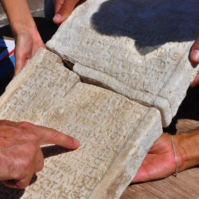 1800 yıllık yazıtın sırrı ortaya çıktı