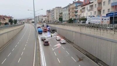 Park halindeki aracı alevler sardı! 2 kişi hayatını kaybetti