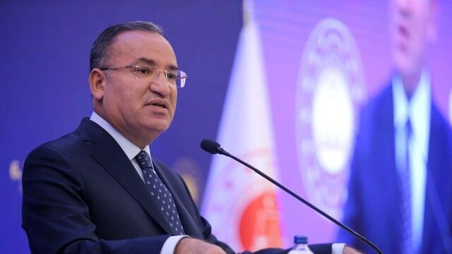 Bakan Bozdağ'dan partilere yeni anayasa çağrısı