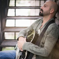 Bir albüm çıkarmıştı