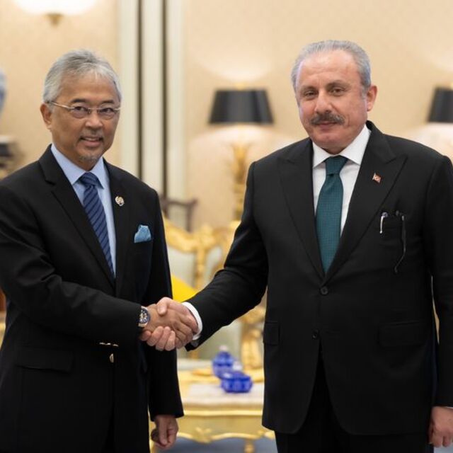 Şentop, Malezya Kralı Abdullah ile görüştü