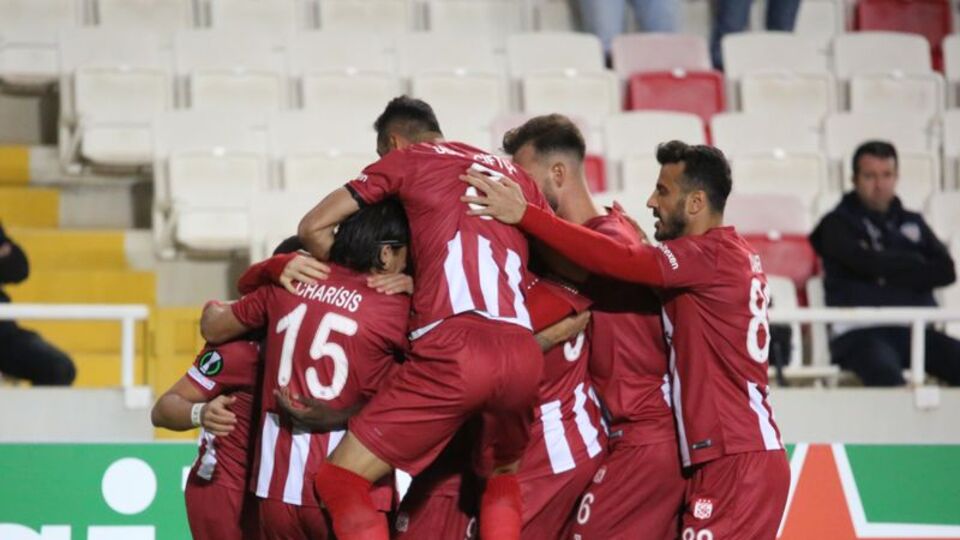 Sivasspor'dan tarihi gol!
