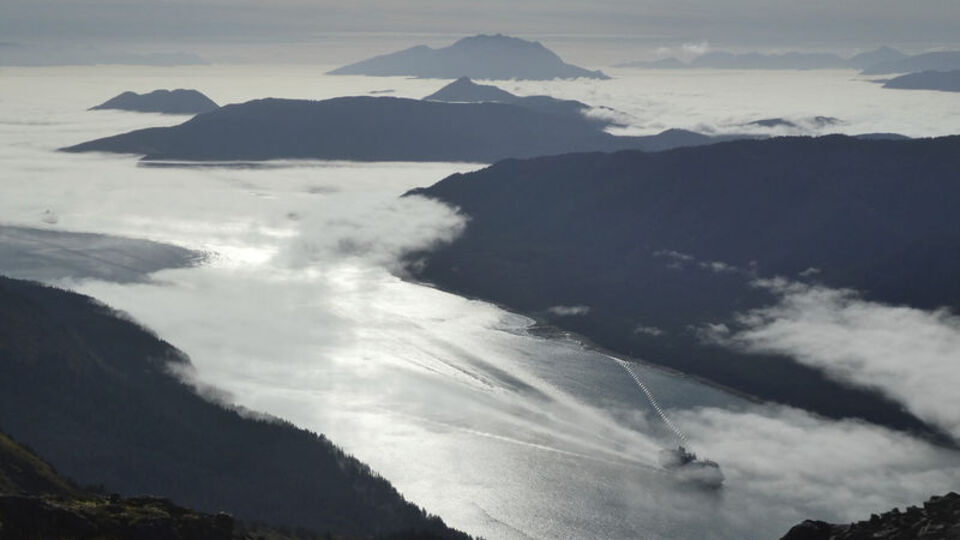 İ﻿ki Rus tekneyle Alaska'ya geçerek sığınma talep etti