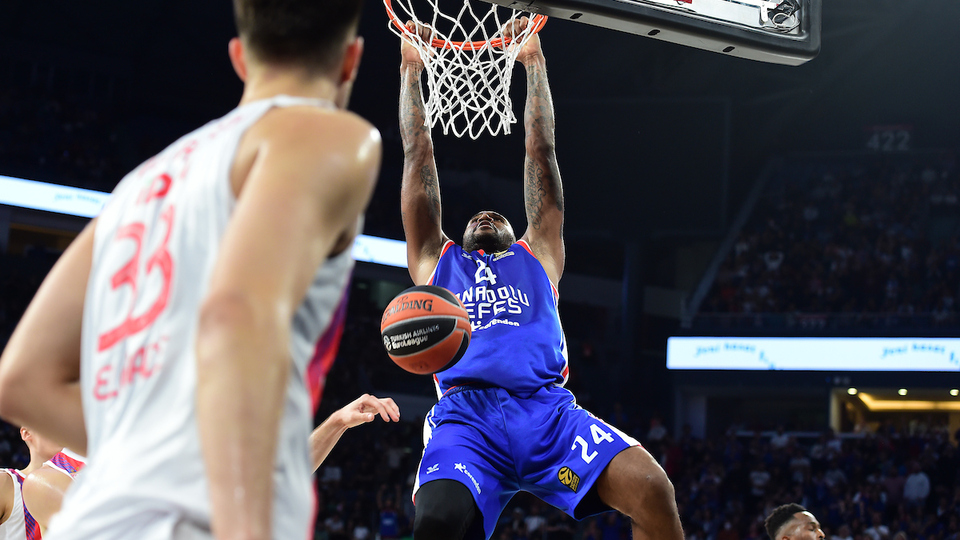 Efes farklı başladı!