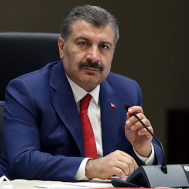 Bakan Koca'dan intörn doktorlar için ücret açıklaması