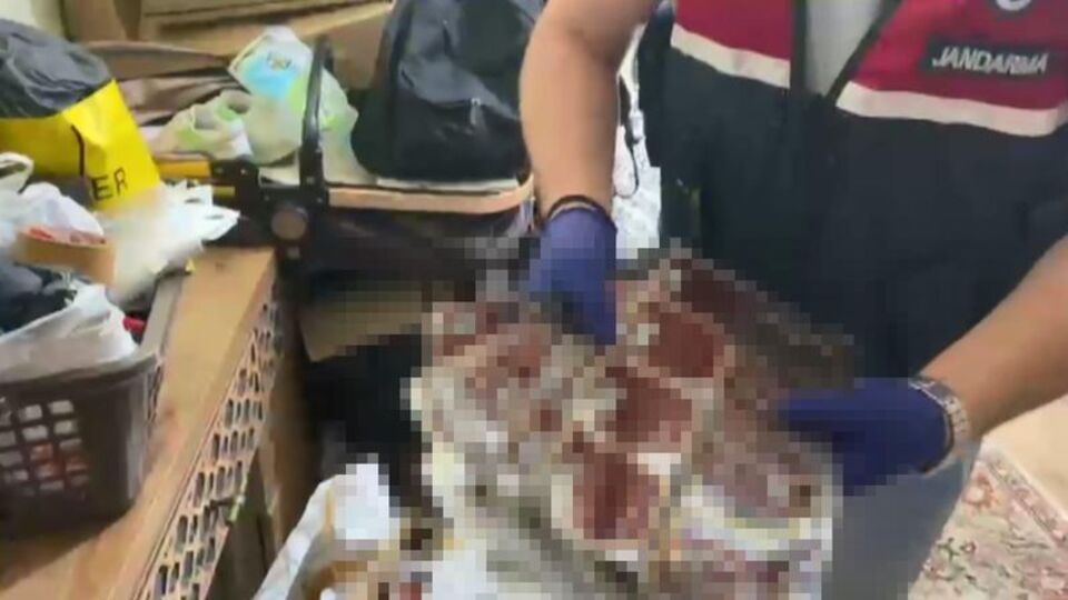 Restoranlara satmışlar! 3,5 ton ele geçirildi