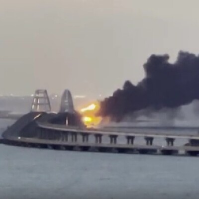 Kırım'da köprü üzerinde patlama