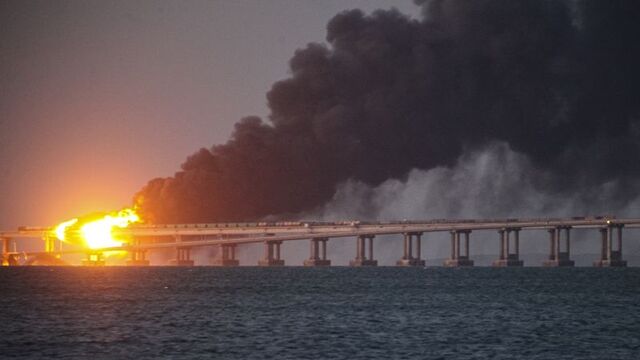 Patlamayla sarsılan Kırım ilhakının sembolü: Kerç Köprüsü