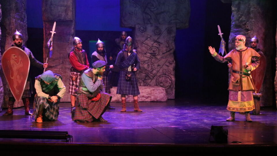 Adana Devlet Tiyatrosu 6'sı yeni 11 oyun sahneleyecek